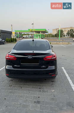 Седан Ford Focus 2016 в 