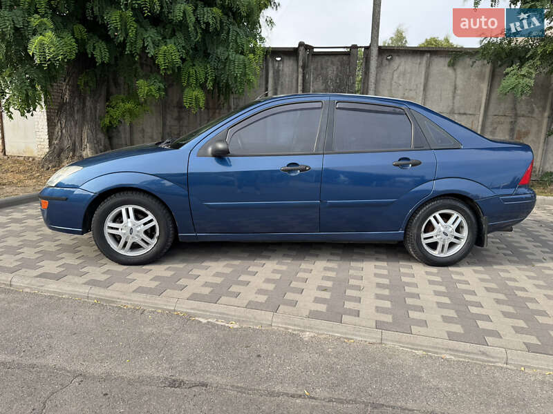 Ford Focus 2000