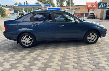 Седан Ford Focus 2000 в 