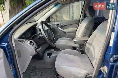 Седан Ford Focus 2000 в 