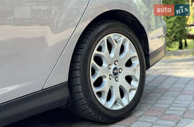 Универсал Ford Focus 2012 в 