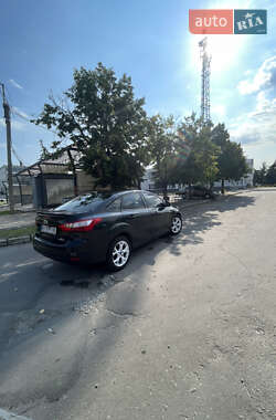 Седан Ford Focus 2012 в 