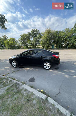 Седан Ford Focus 2012 в 