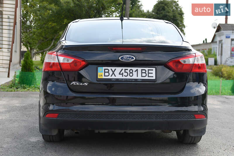 Седан Ford Focus 2011 в Чемеровцах