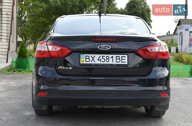 Седан Ford Focus 2011 в 