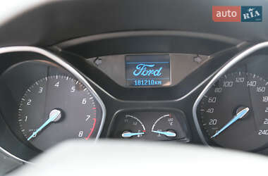 Седан Ford Focus 2011 в 