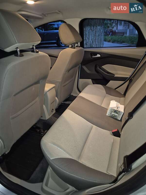 Седан Ford Focus 2014 в Николаеве фото 6 Седан Ford Focus 2014 в Николаеве