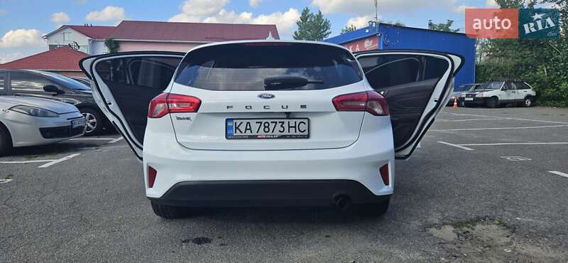 Хэтчбек Ford Focus 2019 в Софиевской Борщаговке