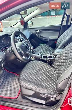 Седан Ford Focus 2012 в 