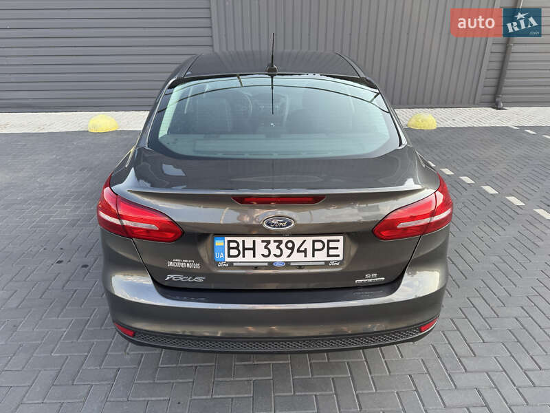 Седан Ford Focus 2015 в Кропивницком