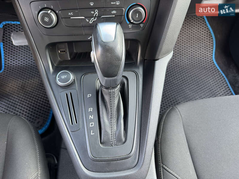 Седан Ford Focus 2015 в Кропивницком