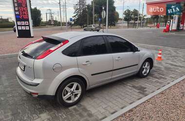 Хэтчбек Ford Focus 2006 в 