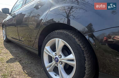 Седан Ford Focus 2012 в 
