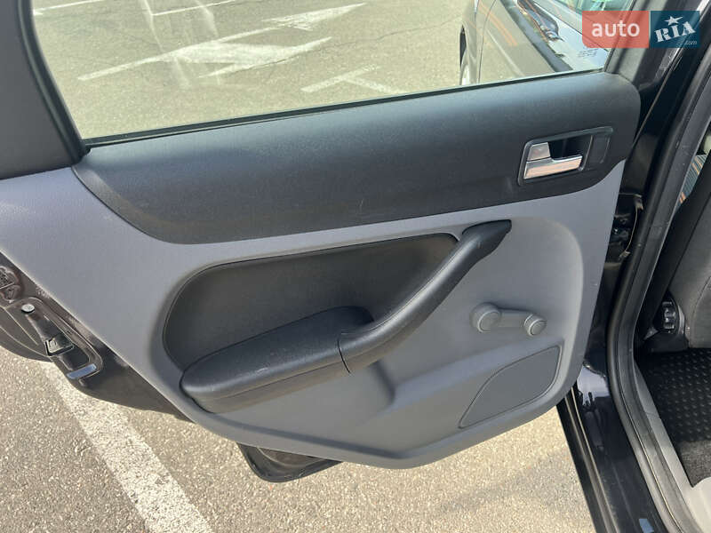 Седан Ford Focus 2008 в Киеве