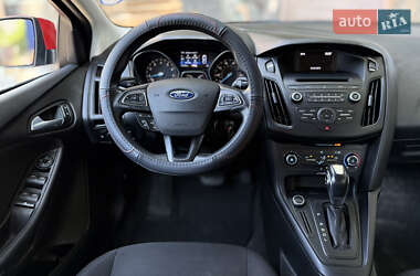 Хэтчбек Ford Focus 2016 в 