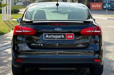 Седан Ford Focus 2015 в 