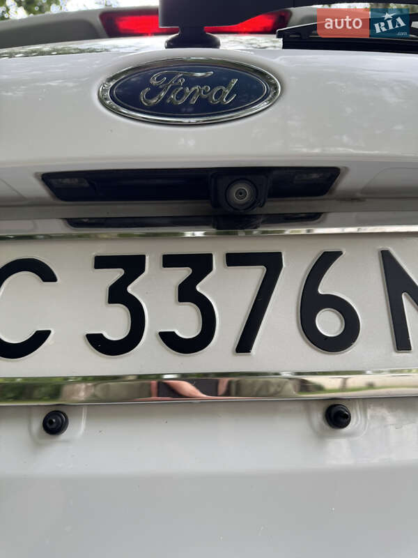 Хэтчбек Ford Focus 2015 в Львове