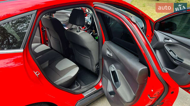 Хэтчбек Ford Focus 2012 в Львове