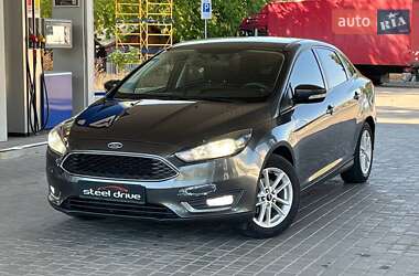 Седан Ford Focus 2016 в 