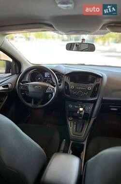 Седан Ford Focus 2016 в 