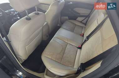 Хэтчбек Ford Focus 2013 в 