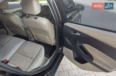 Хэтчбек Ford Focus 2013 в 