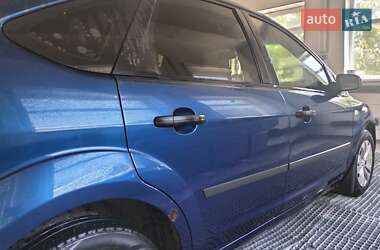 Хэтчбек Ford Focus 2007 в 
