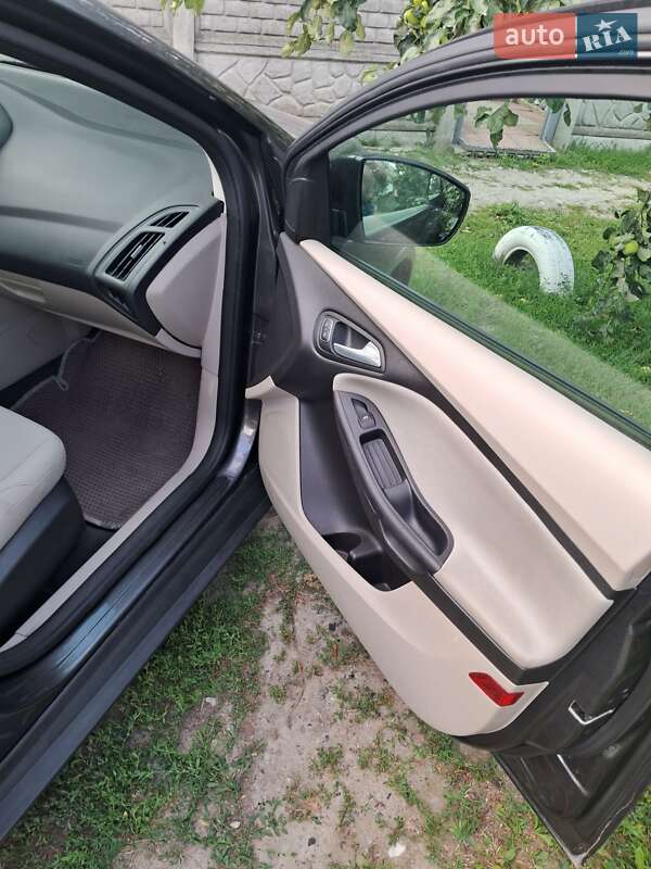 Седан Ford Focus 2015 в Краснокутске