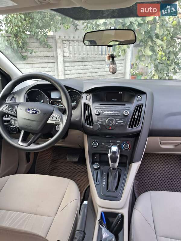 Седан Ford Focus 2015 в Краснокутске