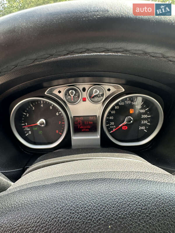 Универсал Ford Focus 2010 в Хороле