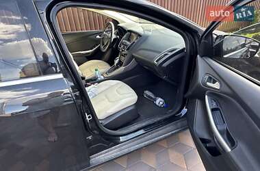 Хэтчбек Ford Focus 2015 в 