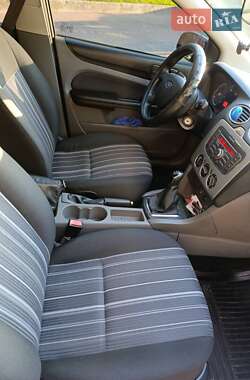 Универсал Ford Focus 2010 в 