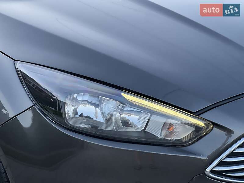 Седан Ford Focus 2015 в Ровно
