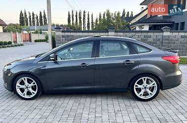 Седан Ford Focus 2015 в 