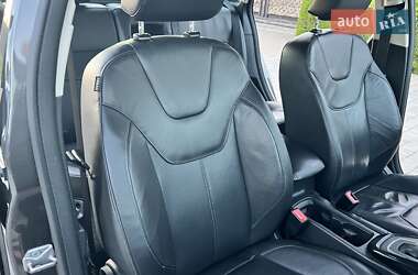 Седан Ford Focus 2015 в 