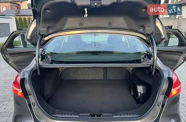 Седан Ford Focus 2015 в 