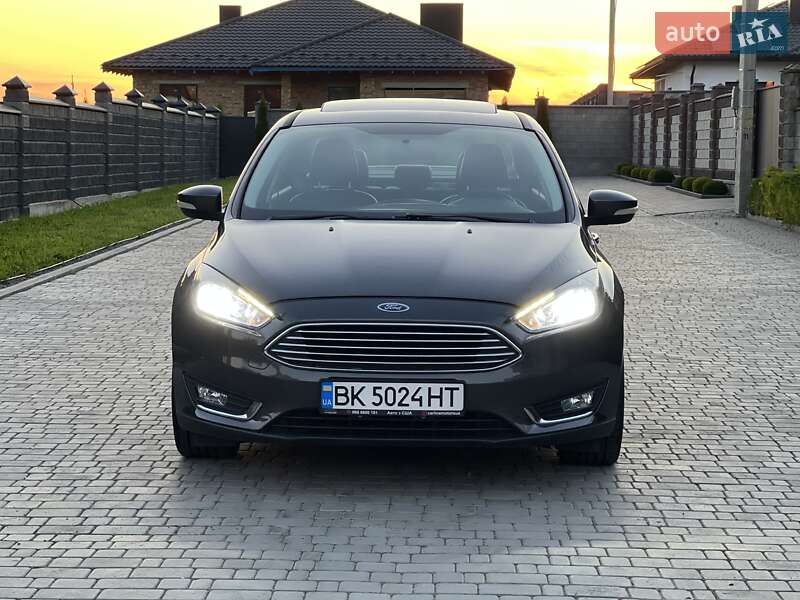 Седан Ford Focus 2015 в Ровно