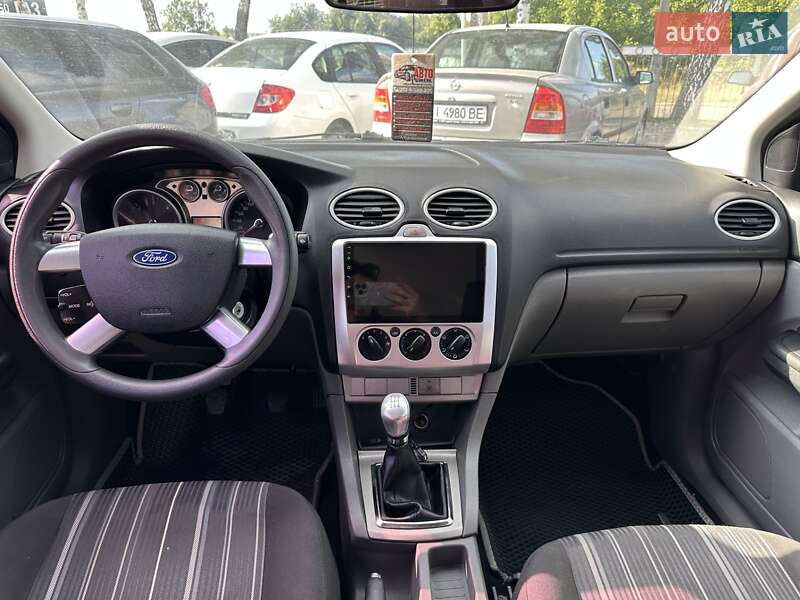 Хэтчбек Ford Focus 2008 в Смеле