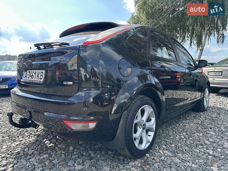 Хэтчбек Ford Focus 2008 в Смеле