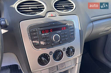 Универсал Ford Focus 2010 в 