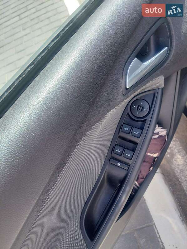 Седан Ford Focus 2013 в Ирпене