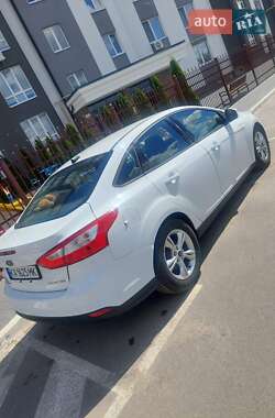 Седан Ford Focus 2013 в 