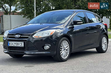 Хэтчбек Ford Focus 2012 в 