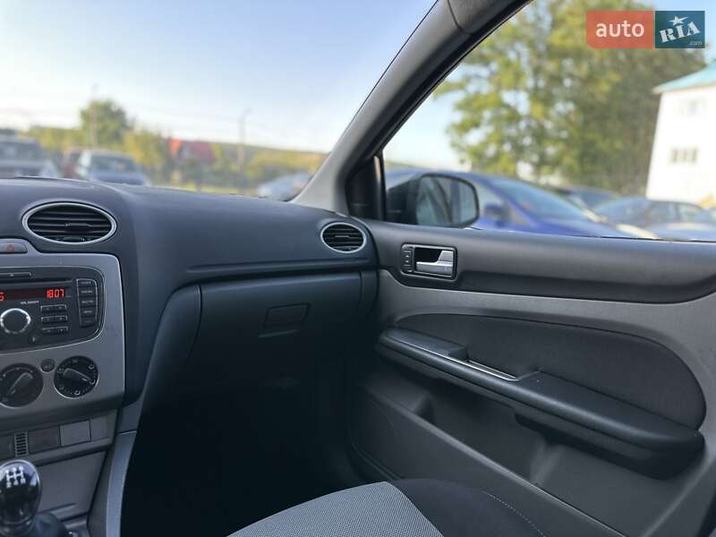 Универсал Ford Focus 2010 в Ивано-Франковске фото 11 Универсал Ford Focus 2010 в Ивано-Франковске