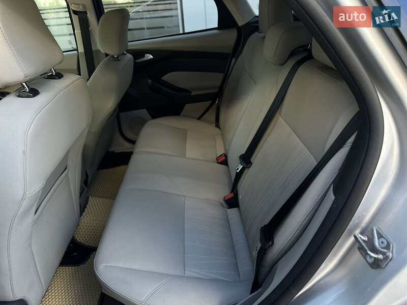 Хэтчбек Ford Focus 2015 в Житомире