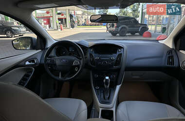 Хэтчбек Ford Focus 2015 в 