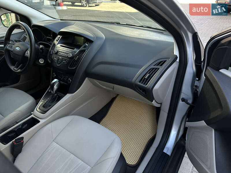 Хэтчбек Ford Focus 2015 в Житомире