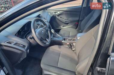 Седан Ford Focus 2015 в 