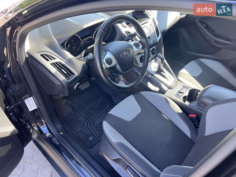 Хэтчбек Ford Focus 2014 в Нововолынске