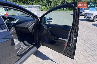 Хэтчбек Ford Focus 2014 в 